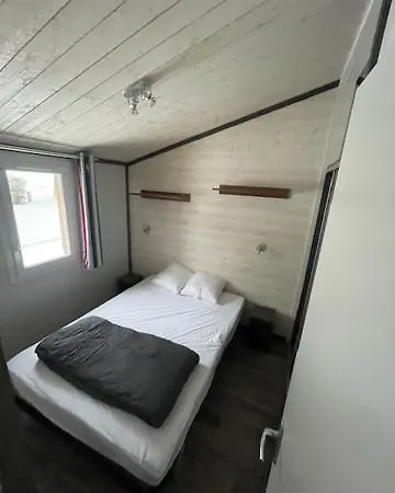 Le Miroir Campsite Les Hopitaux-Neufs